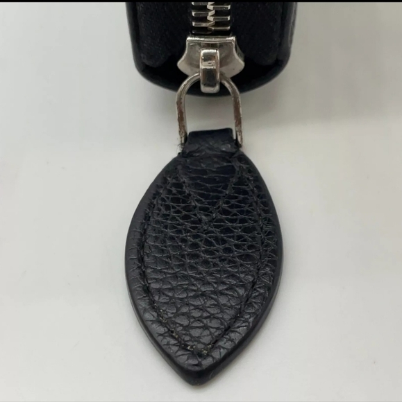 Louis Vuitton Mahina Round Zippy Wallet Noir W/Box - Picture 10 of 16